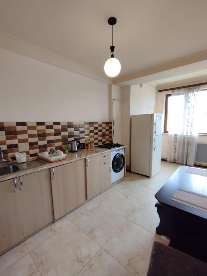 예레반 Large Apt Near Republic Square 아파트 외부 사진